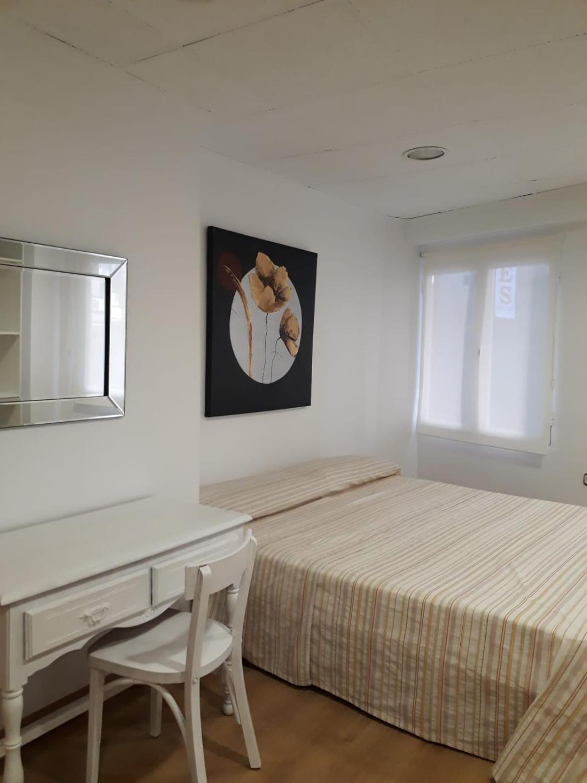 Near Plaza Ayuntamiento In The Historic Center Of Apartamento *