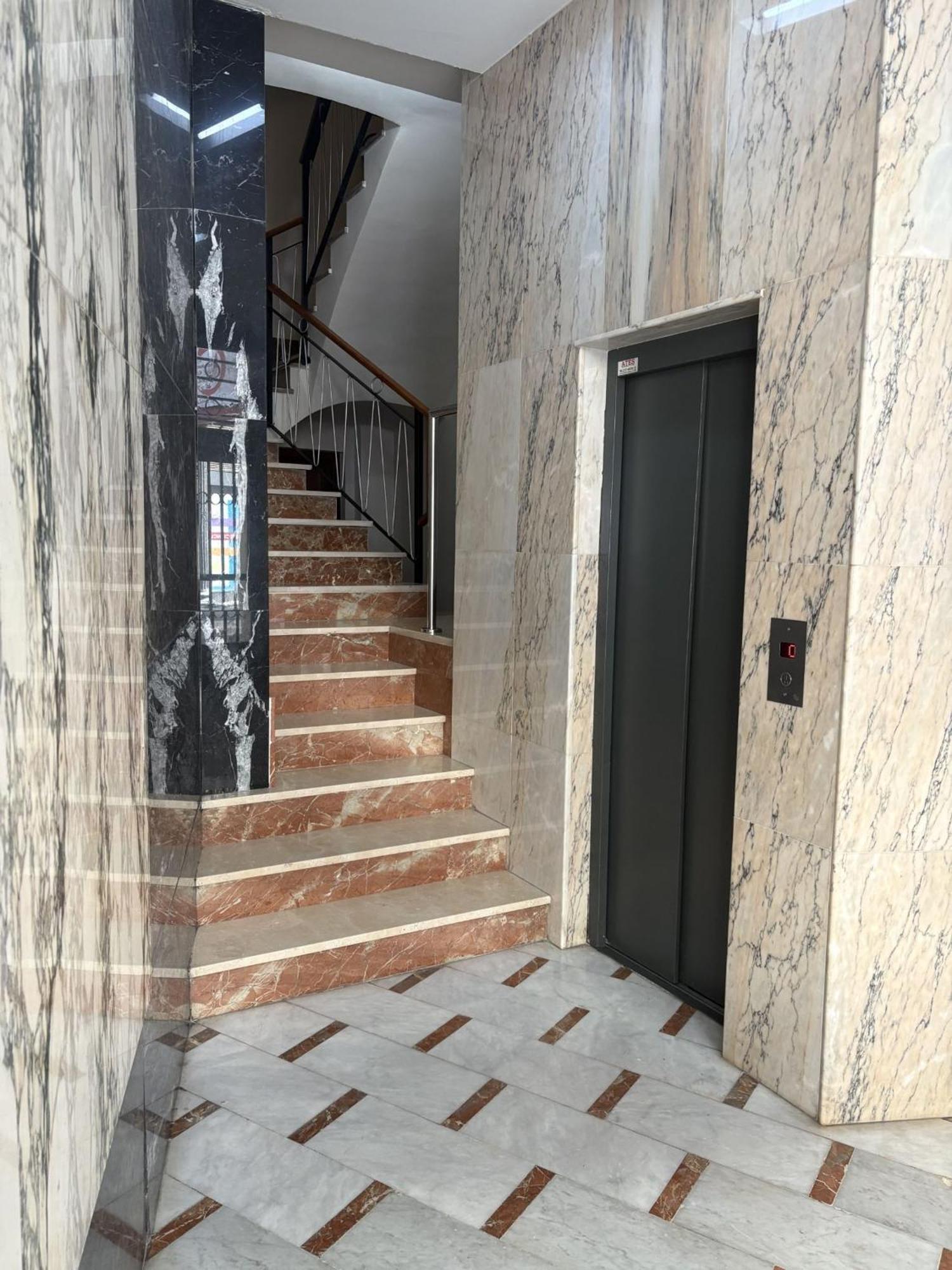 Appartement Near Plaza Ayuntamiento In The Historic Center Of