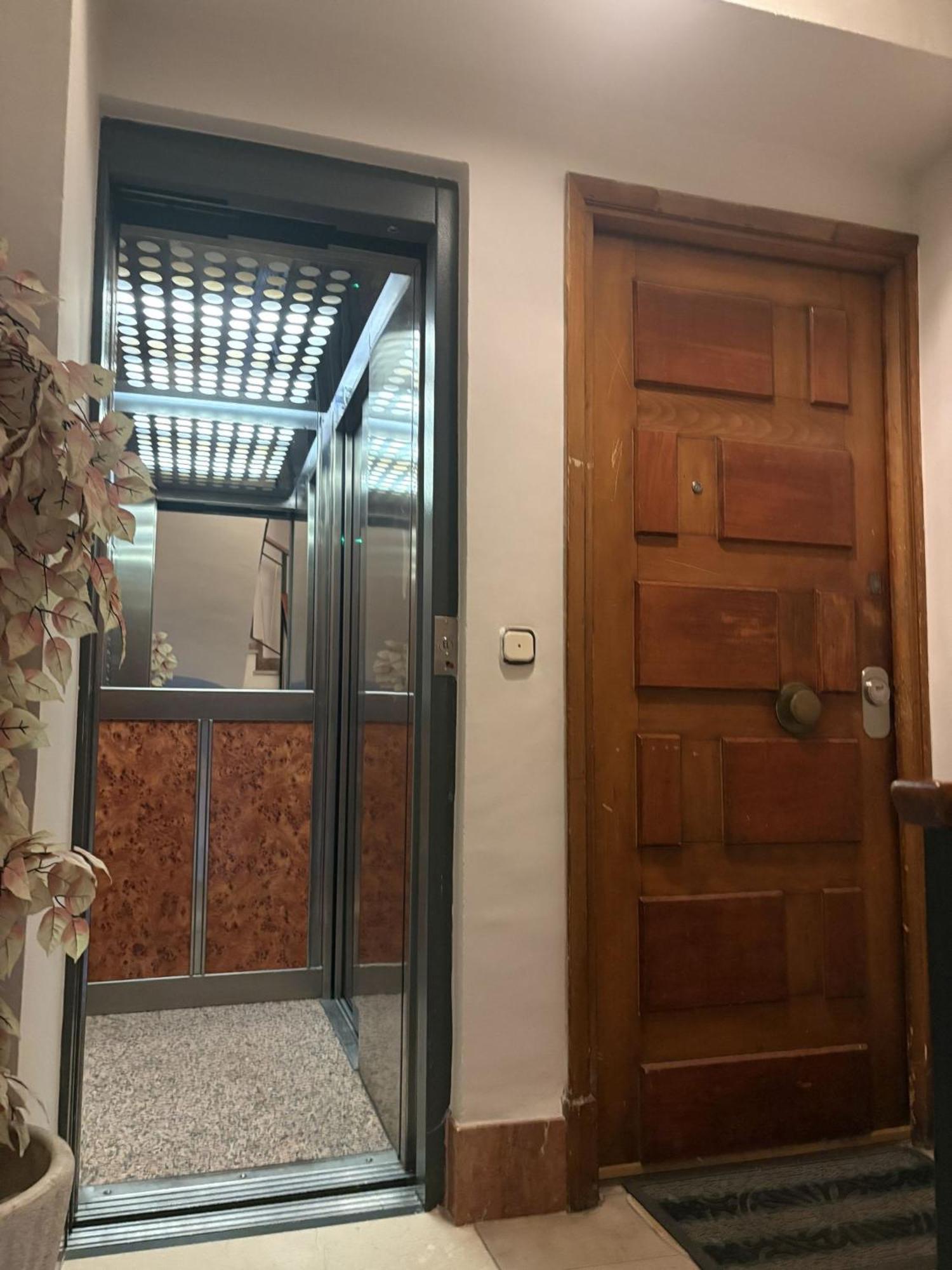 Near Plaza Ayuntamiento In The Historic Center Of